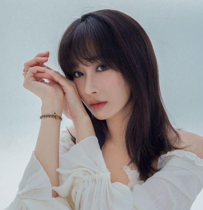 她背着丈夫参加好声音,爆红后称自己是单身,下台就与丈夫离婚