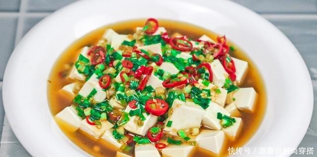 一清二白|秋天就好这一口,小葱拌豆腐,一清二白!多加一步,豆腐鲜香滑嫩