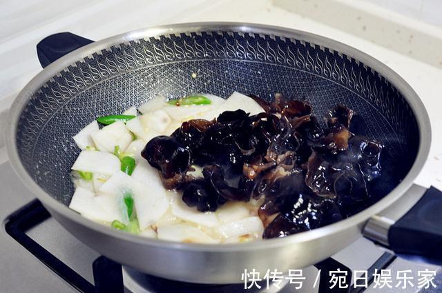 素菜|它是素菜中的白人参，3元一斤，健脾胃补气血，谁吃的多谁年轻