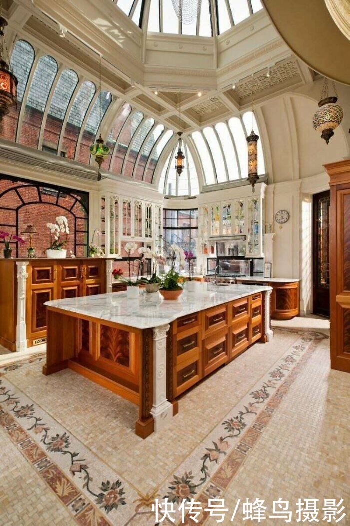  感觉|29个世界顶级室内设计，图3从一个房间到另一个房间游泳