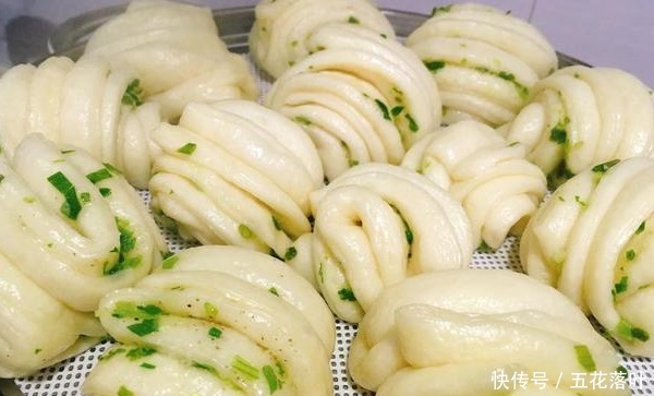 酸辣汤|超抗饿的早餐美食，随便一卷，连吃一周也不腻，比包子吃着还过瘾！