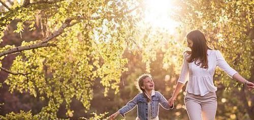 智慧|想培养一个阳光的孩子,智慧父母一定要做好3点,很重要