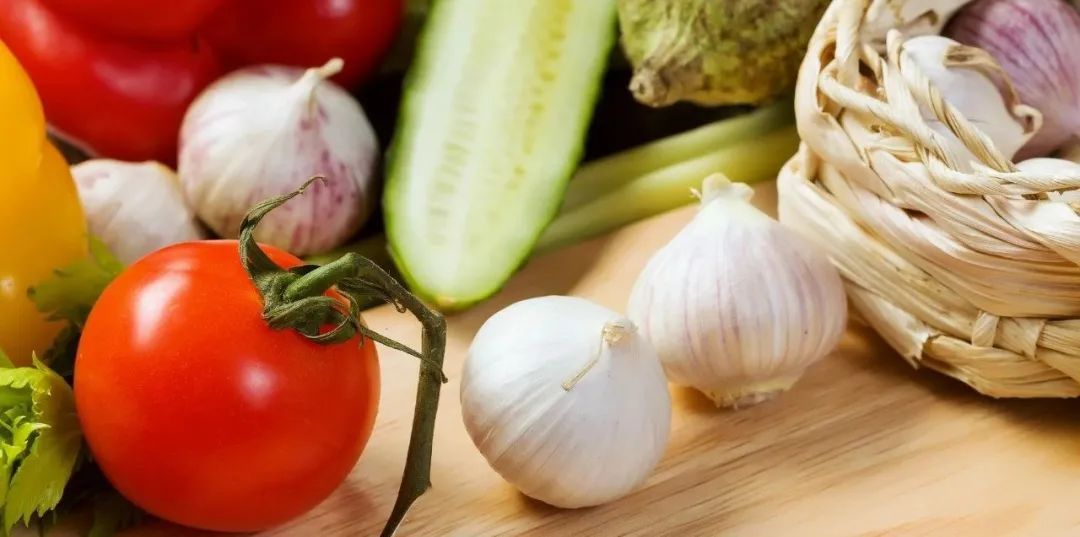 洋葱|三伏多喝这碗汤!西红柿+它,防癌、护血管高手!不是鸡蛋、土豆