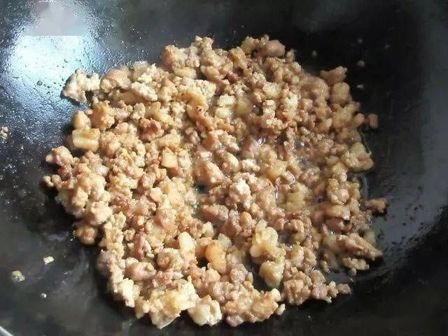  肉末豆角，清脆酸爽，开胃又解馋！