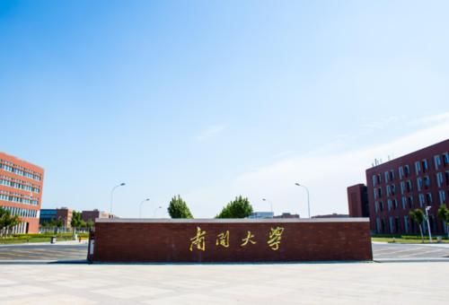 “存在感极低”的985大学，虽是工科强校，却被邻居抢光了风头