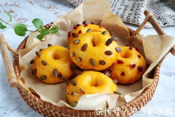 早餐别总吃油条,试试更好吃的南瓜甜甜圈,非油炸更健康