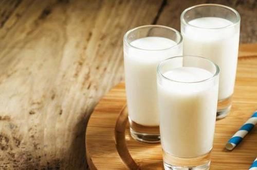 补钙|每天喝牛奶和从来不喝牛奶的人,哪种体质更好?现在知道还不晚