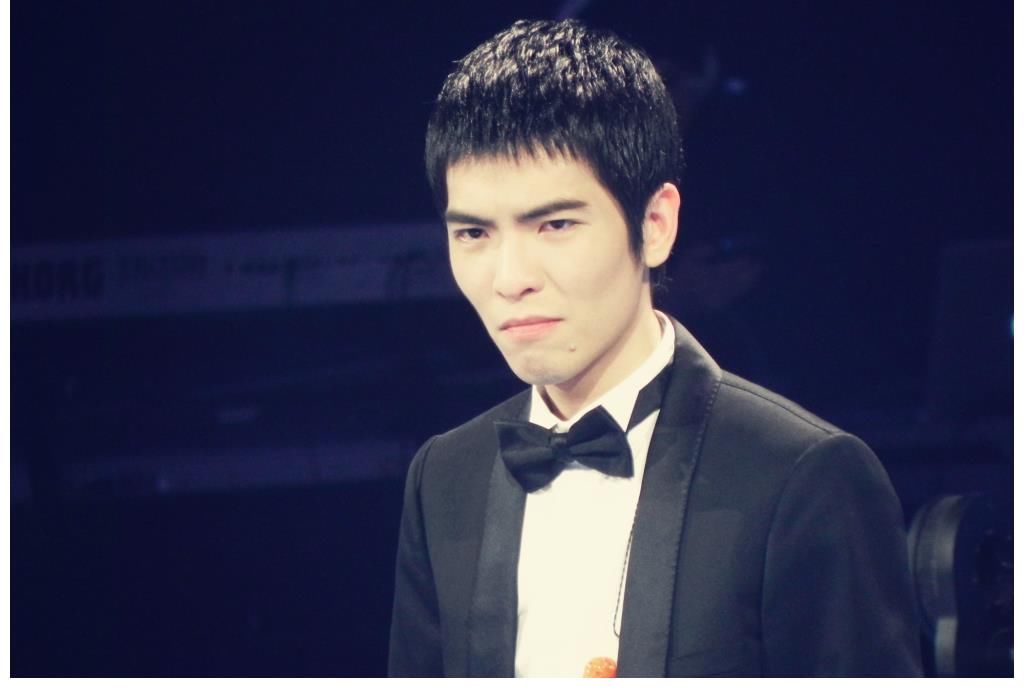 蔡徐坤|萧敬腾不亏称为雨神