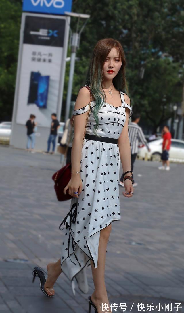 针织 贴身包臀的包臀裙,设计简约大方,又美又仙