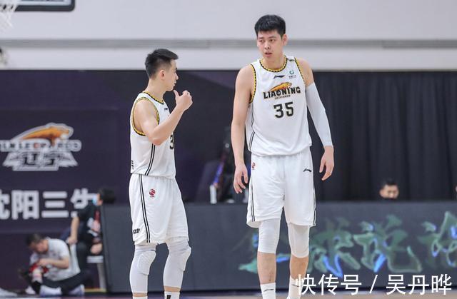 辽宁男篮|大胜19分!辽宁男篮捍卫榜首,6人上双,郭艾伦+付豪最亮眼