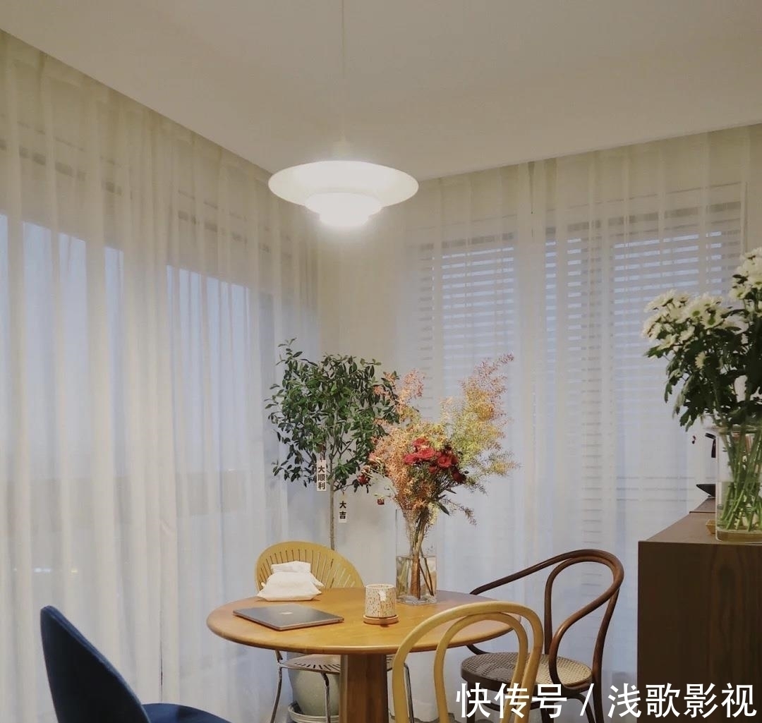 投影仪|业主80㎡的西边套，装下来花费30万，三房改两房，就一个字“值”