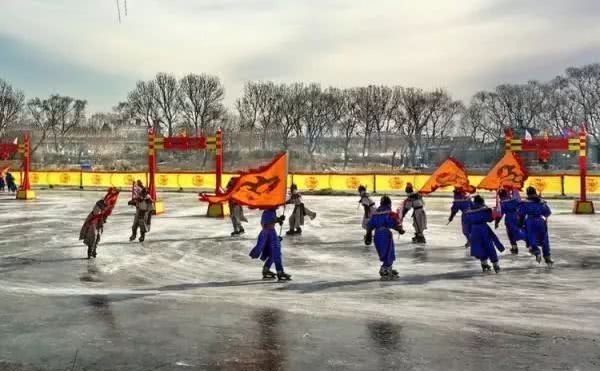 数九隆冬去滑冰:满族习俗的冰上运动——走白冰,原来是走百病