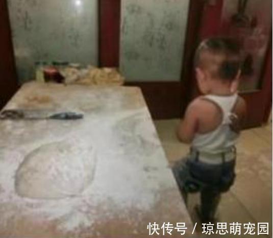 家长|“勤快”宝宝趁家人睡觉,帮全家蒸馒头,网友:为这个家操碎了心