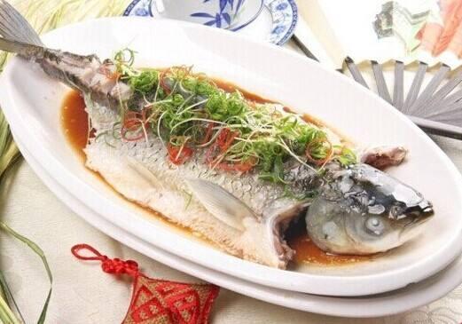 美味家常菜 正宗清蒸草鱼的做法与秘诀