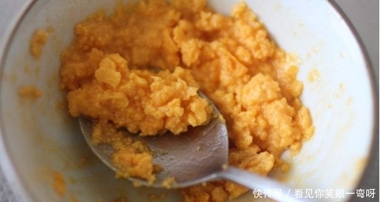 制作|蟹黄豆腐这道菜该如何制作?有什么诀窍吗?