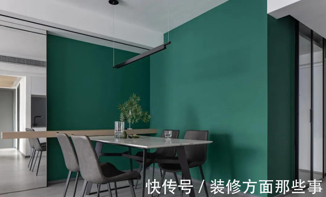 床头柜|91平现代简约风三居室黑白灰主干净清爽，加入木色提升空间温度