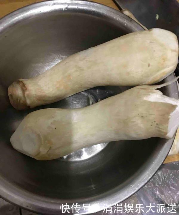 味极鲜|西红柿的黄金搭档不是鸡蛋！而是没人关注的它，强壮筋骨，长高个