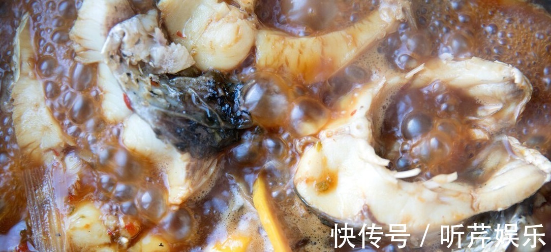 炖鱼去腥,放白酒还是料酒都不对,教您正确的做法,鲜嫩没腥味