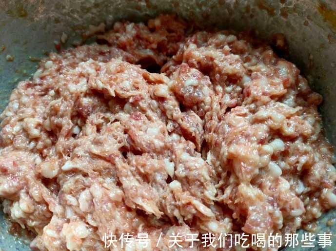 饺子馅怎么调才好吃？记住“5加3不加”，饺子鲜嫩多汁，油润香浓