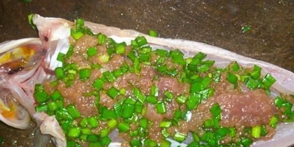 好吃|老外在中国餐馆点了“饼”,服务员却端来鱼,老外太好吃了