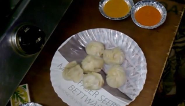 吃法|中国包子在印度走红,被印度人吃出了新花样,只是吃相无法直视