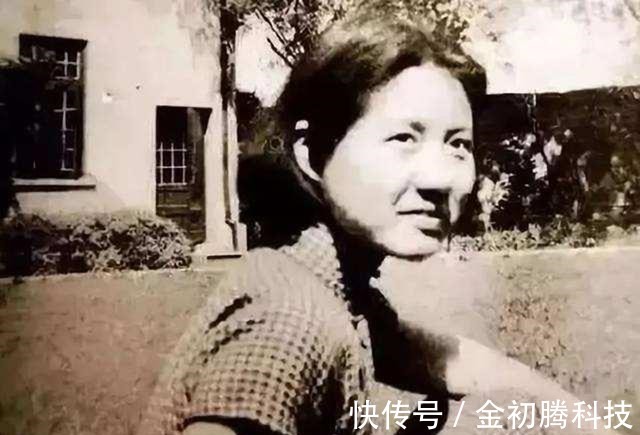 宋清如$恋爱10年不提结婚,结婚仅2年离世,留下1岁幼子,娇妻守寡一生