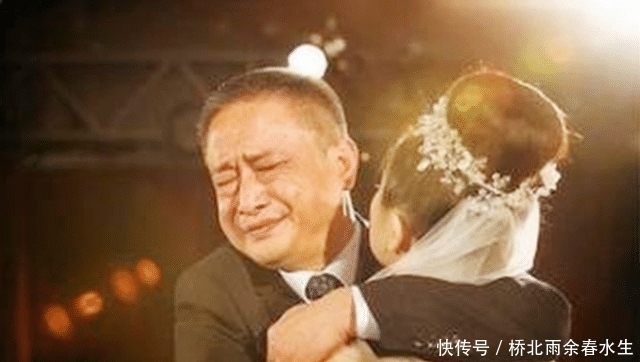 宠爱|转账爸爸”走红,隔着屏幕都感觉到了满满的宠爱,网友却在骂他们
