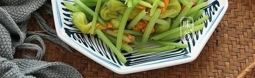 立夏前后，不吃肉也要多吃这朵花，10元钱一斤，清甜脆嫩，贵也值