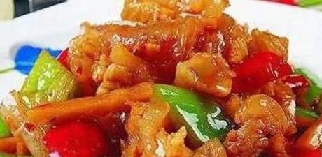 人到中年不妨常吃三种美食，调经补血，润肤美容，肌肤细腻又光滑