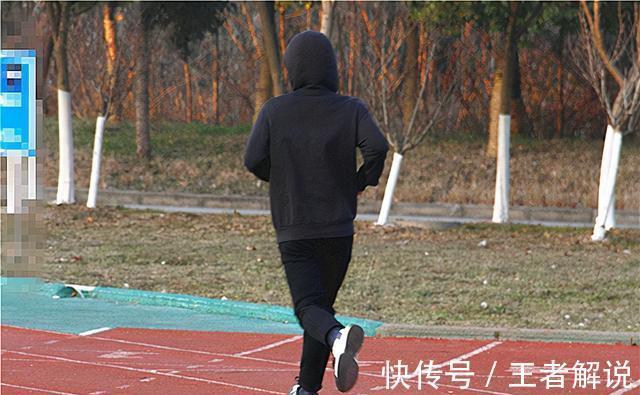 强身健体|45岁后，坚持每天夜跑5公里的人，身体如何？对比一看，差距不小