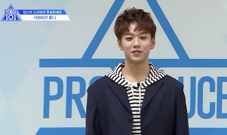 余景天终于退赛,力保他的节目也被喊停了,真是大快人心的喜事