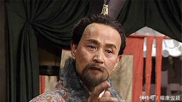 皇帝|皇帝下旨要诛杀将军，军师说了5个字，将军成为皇帝！