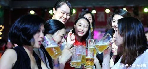 女性|女性雌激素“告急”，身体会露出马脚多吃4物，皮肤好、不显老