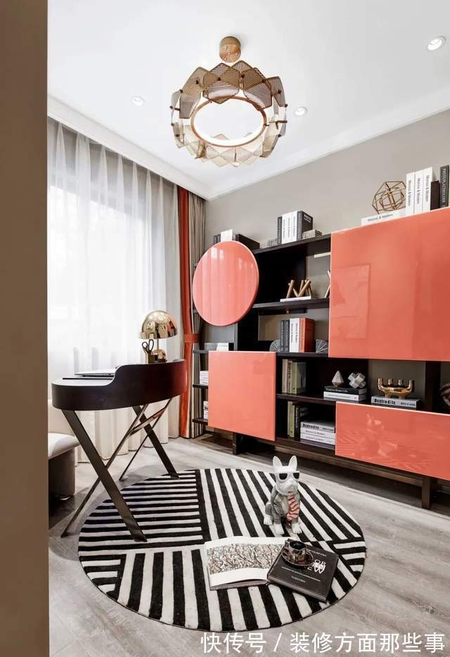 时尚|113平三室两厅轻奢风格,打造优雅的时尚典范