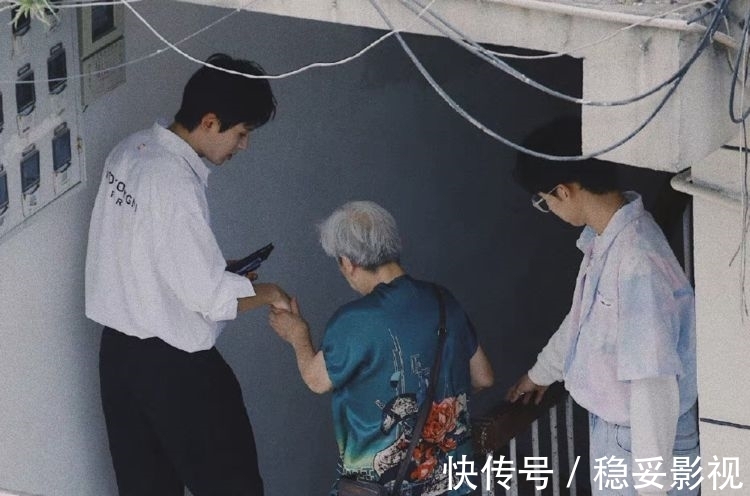 老奶奶|《最后的贏家》路透，看到張哲瀚對老奶奶的態度，真是細節見人品