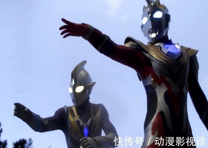 剧场版|《特利迦奥特曼》剧场版中,胜利队换队长了?老队长成邪恶特利迦