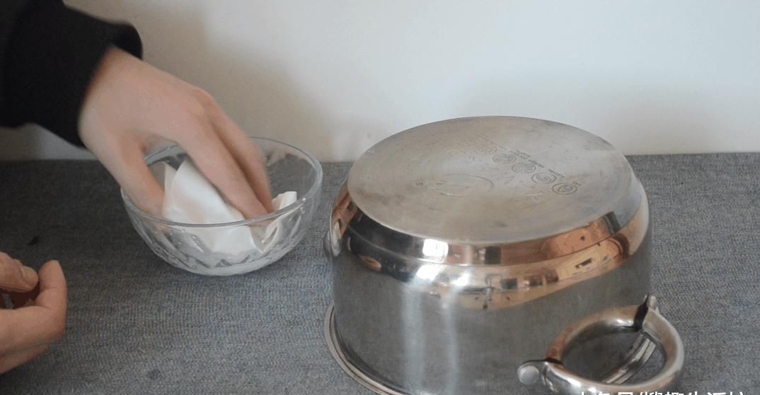 家家户户|不锈钢锅发黄了, 只需一张纸, 教你轻松巧洗白, 家家户户都用得到