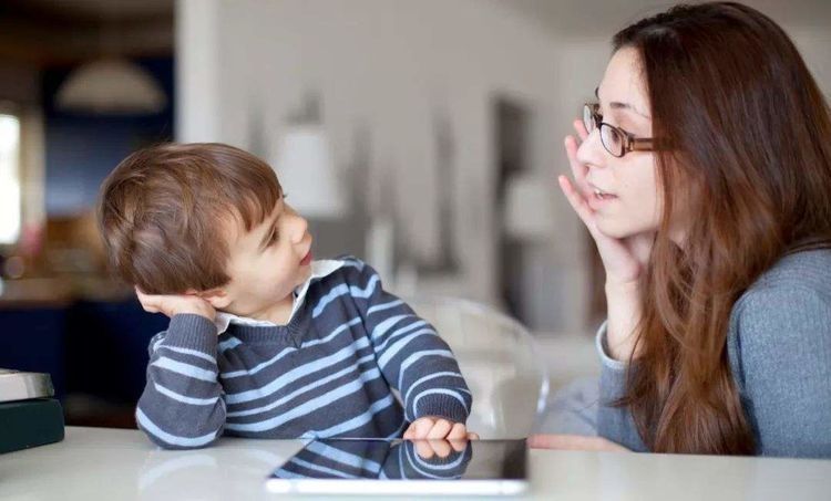 听故事入睡的孩子,和不听故事入睡的孩子,长大后的差别有多大?