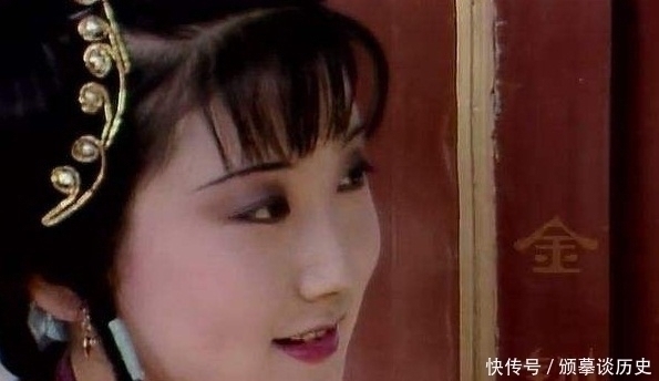 贾宝玉!金钏儿不过是被撵,为何非要跳井?你看她从前干了什么!