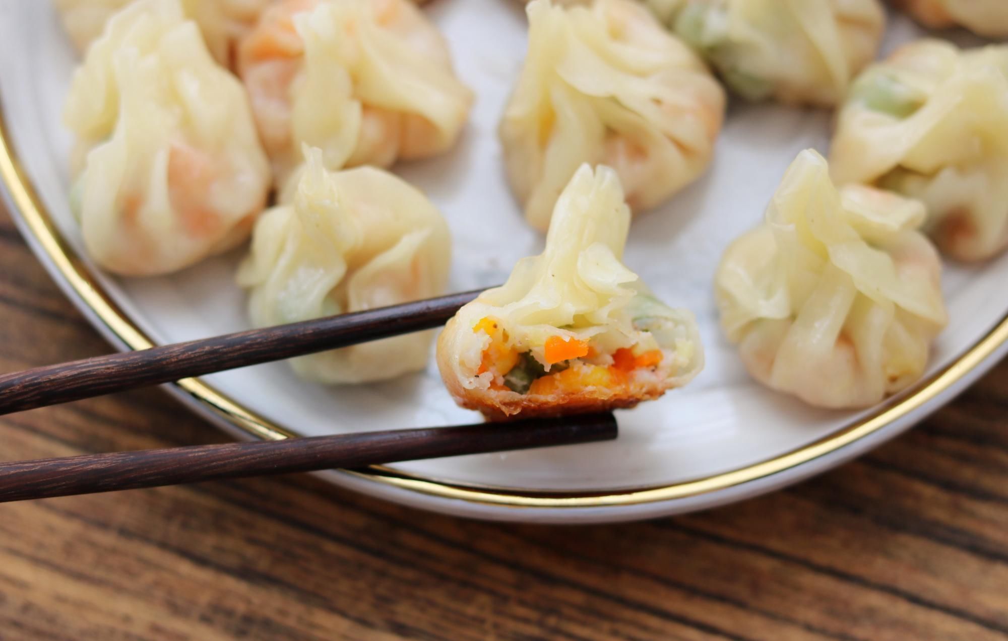 馄饨皮别再煮了，教你新吃法，10分钟做1锅营养美味，孩子抢着吃