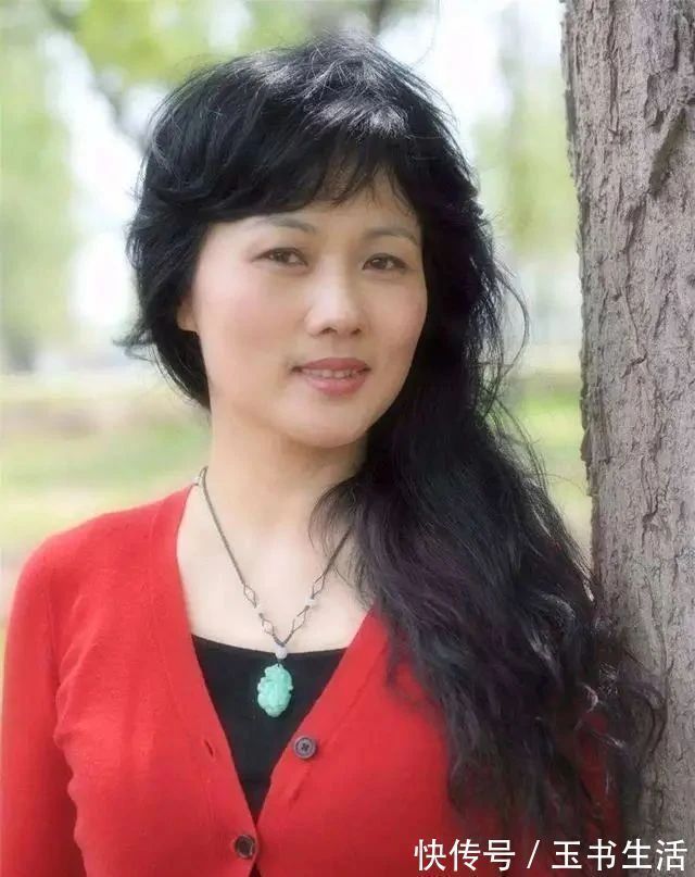 书法$胡秋萍的草书,成为书坛的赢家,一般人写不来