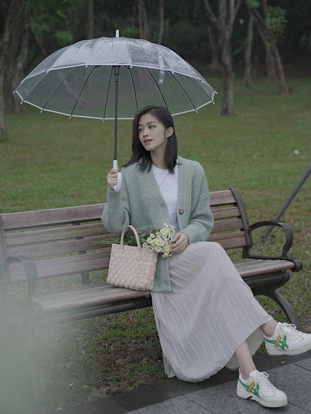 穿搭|立冬的毛衣也是标配,毛衣+半裙的配合太好看了,优雅随性又大方