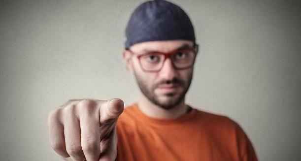 男人|寿命短的男人通常喜欢做四件事，为了健康，不管多喜欢都不做！