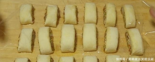 终于找到了！早餐最好吃的做法，不蒸不油炸，层层裹着馅料，真香