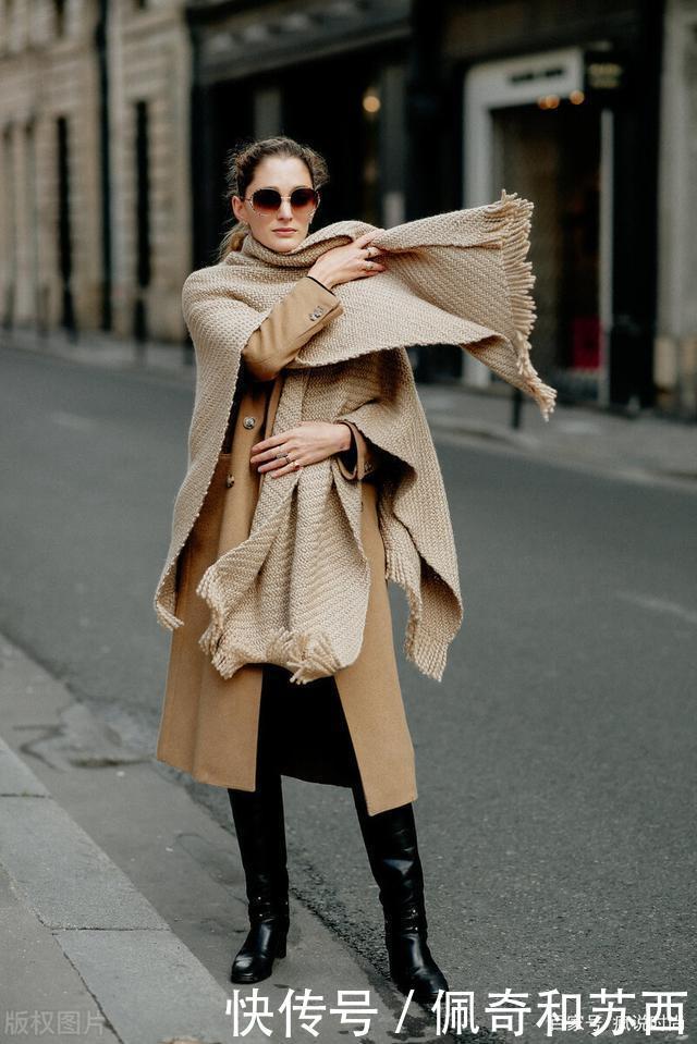 基础|没有围巾怎么过冬天五个基础款色系,搭大衣优雅又时髦