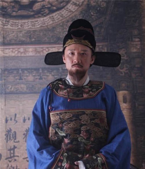 官员&从三品降到正四品,为何官员不仅不沮丧,还因“升官”偷着乐?