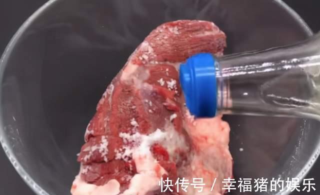 微波炉|解冻肉最忌直接用水泡,教你这2招,10分钟快速解冻,新鲜如初!