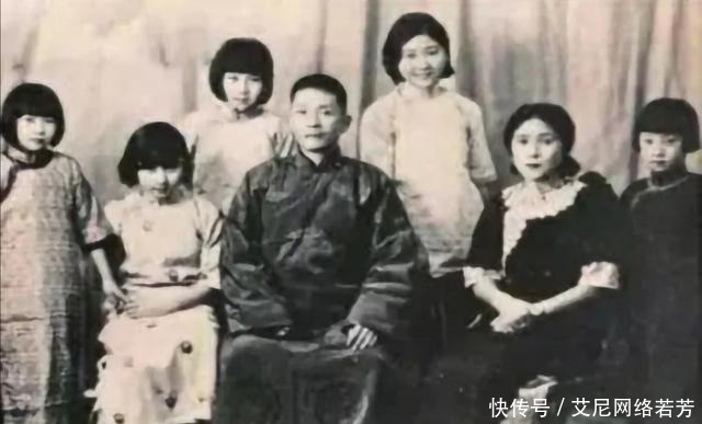 笑意|珍贵老照片,宋庆龄温婉如玉,蒋英笑意盈眸