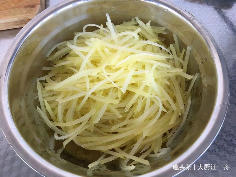 天冷后要多吃土豆,分享土豆的8种做法,煎炒拌炸样样有,真解馋