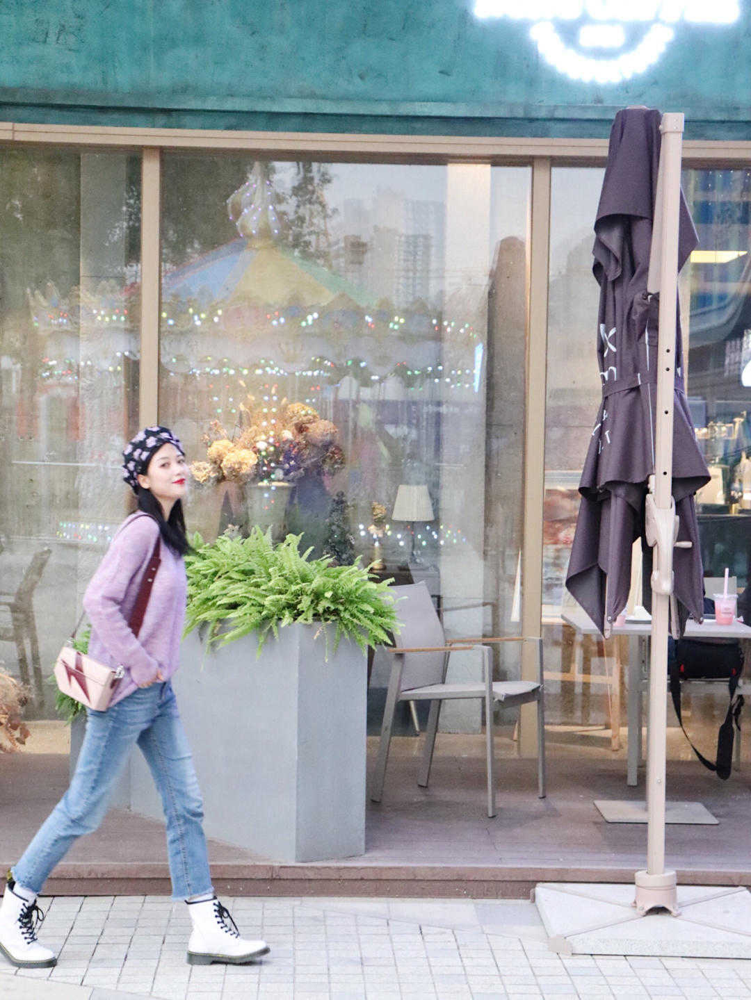 上衣|秋天牛仔裤怎样搭配?这几款上衣更时髦,又耐看